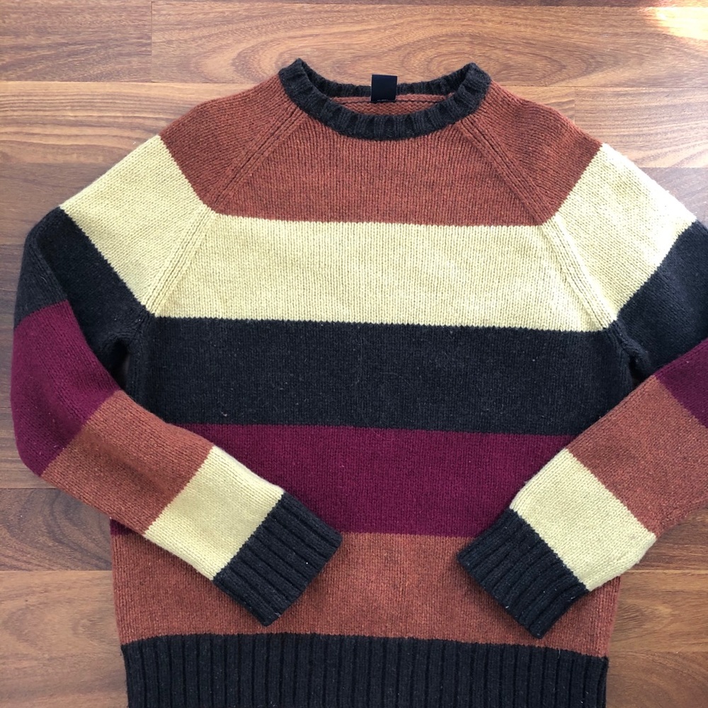 gap color-block sweater size small